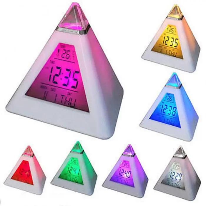 디지털 LED 알람 시계, 야간 조명 시간 온도 표시, 피라미드 모양 책상 시계, 음악 및 스누즈 모드, 7 가지 색상 변경